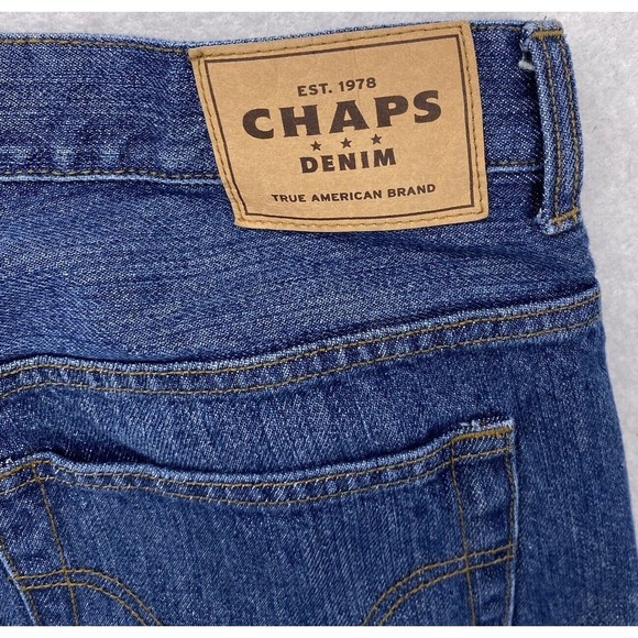 Chaps Jeans Mens Size 34X30 Mid Rise Straight Fit Medium Wash  Cotton Denim Blue - Picture 2 of 15